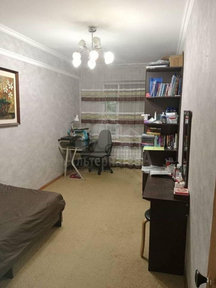 3-комн квартира 50 лет Октября ул.