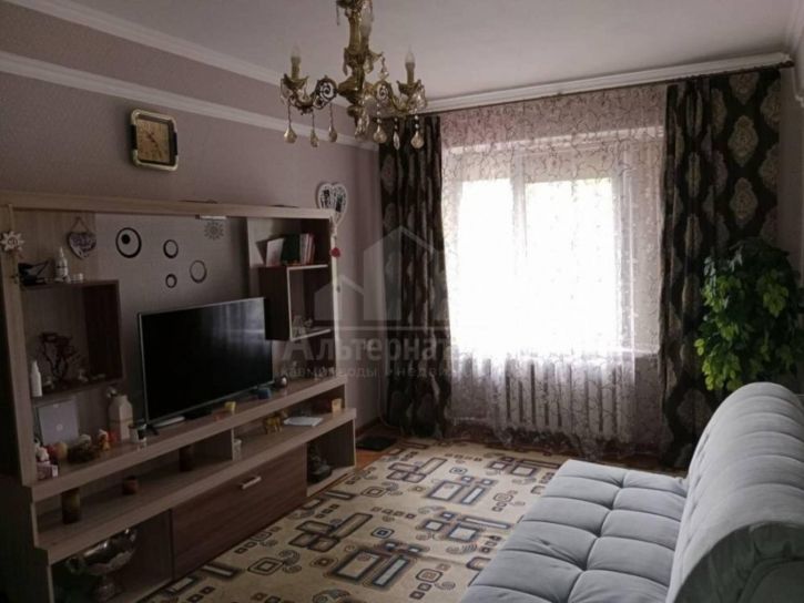 3-комн квартира 50 лет Октября ул.