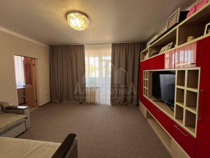 3-комн квартира Комсомольская ул.