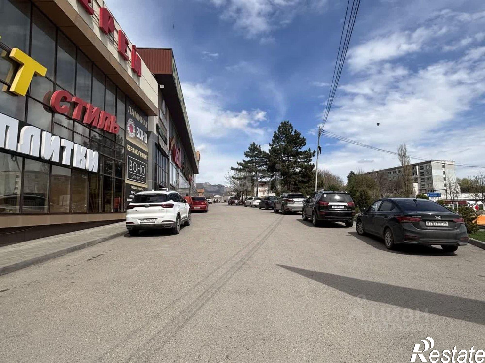 Купить помещение свободного назначения за 160 001 000 рублей