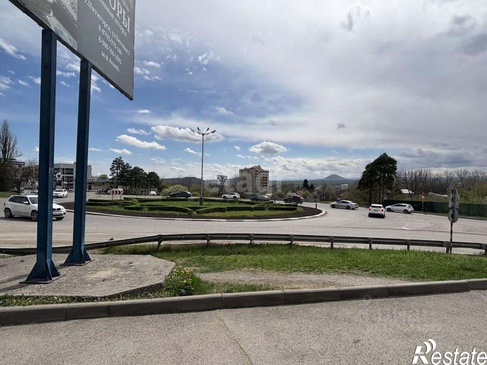 Купить помещение свободного назначения за 160 001 000 рублей