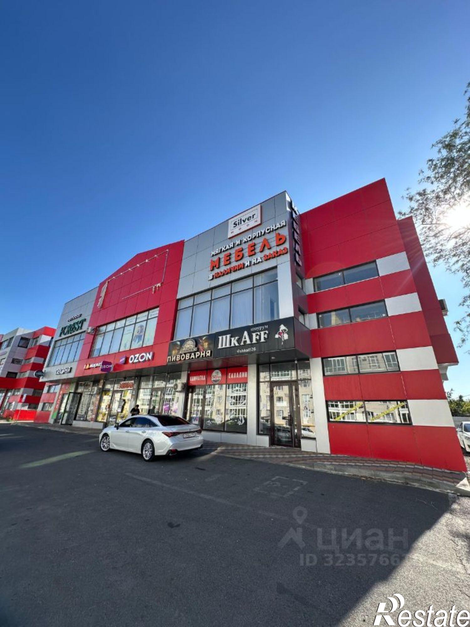 Купить торговое помещение за 15 000 100 рублей на Любимая улица