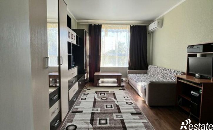 1-комн квартира улица Владислава Листьева, 9,  д. 9