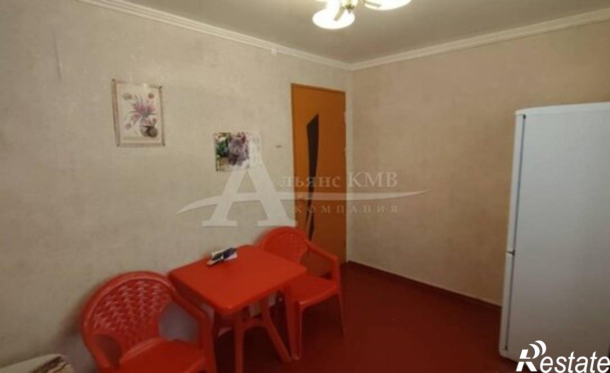 Купить квартиру за 1 500 000 рублей на Георгиевский муниципальный округ, станица Урухская, Школьная улица, 34А