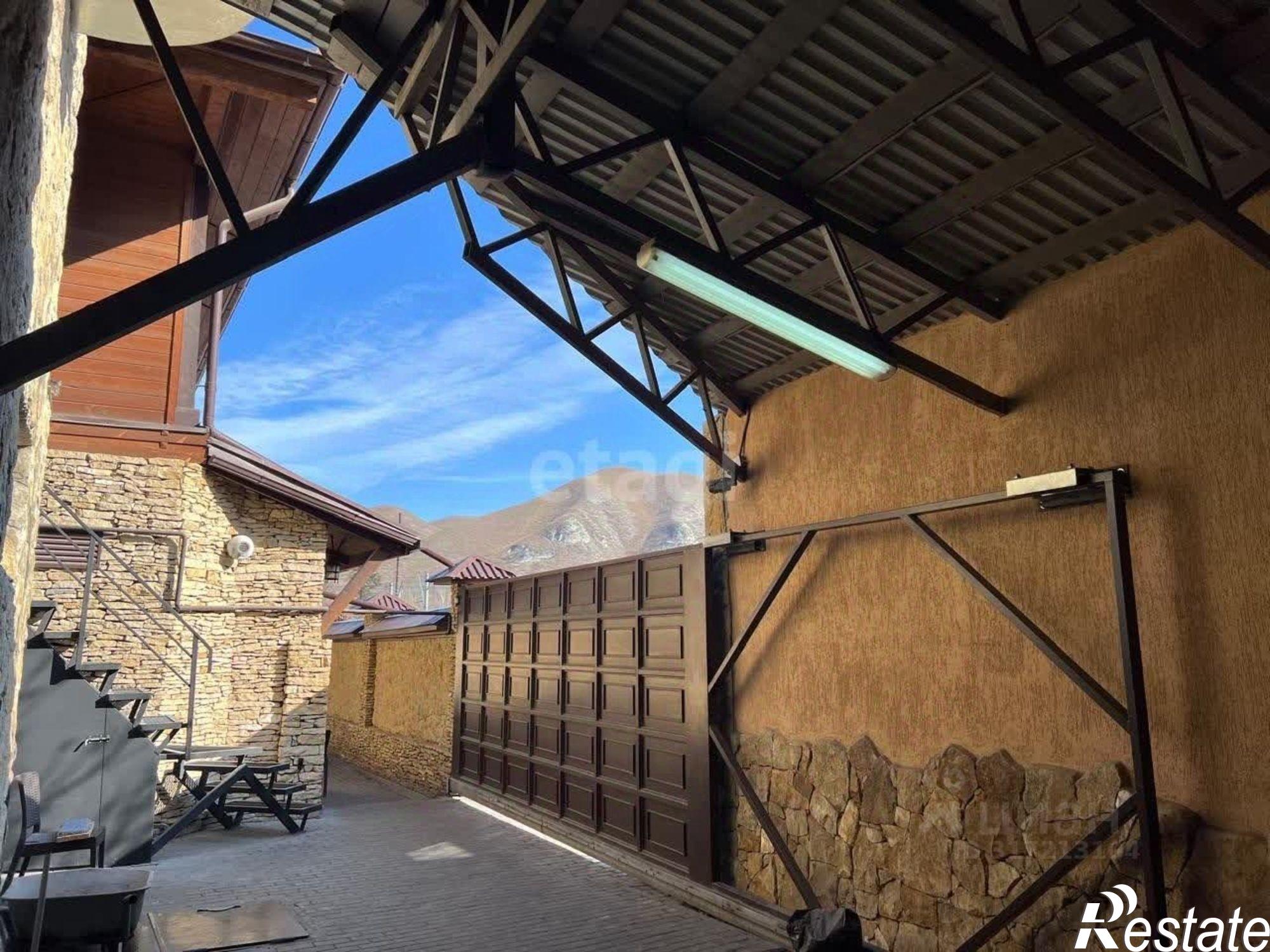 Купить помещение свободного назначения за 260 843 000 рублей на Известковый пер, 32