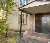 офис 60 кв м, этаж 1/5 улица 50 лет Октября, 55