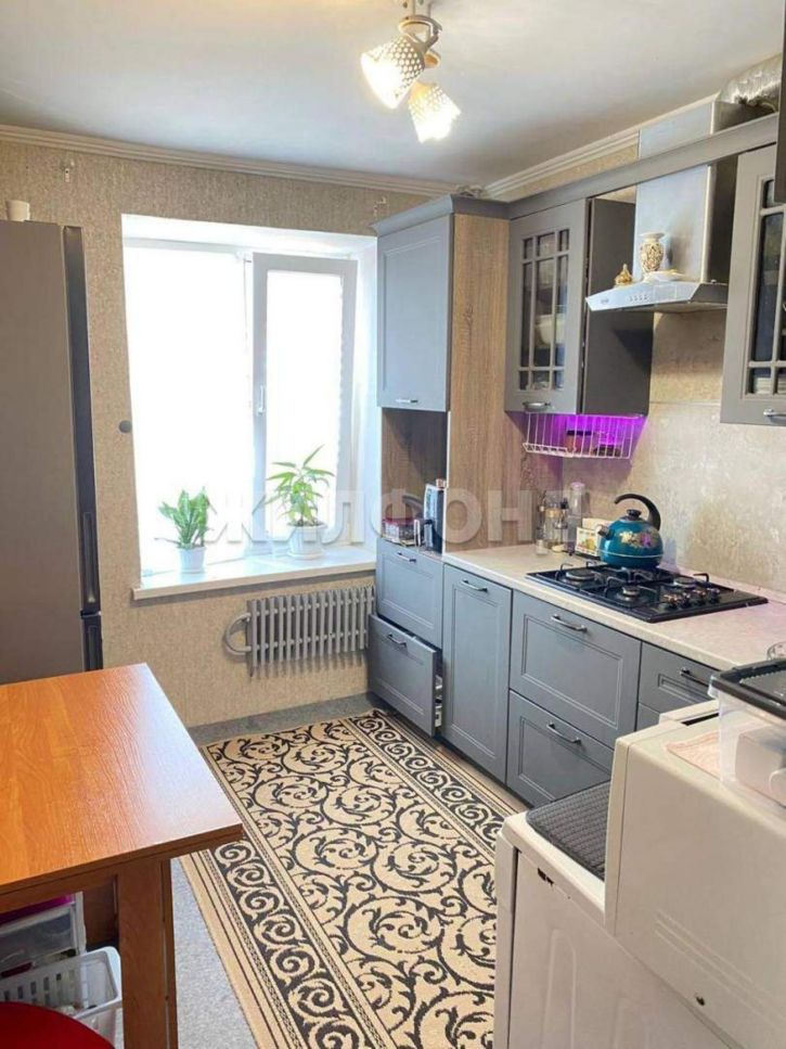 3-комн квартира Тронина улица, д.11