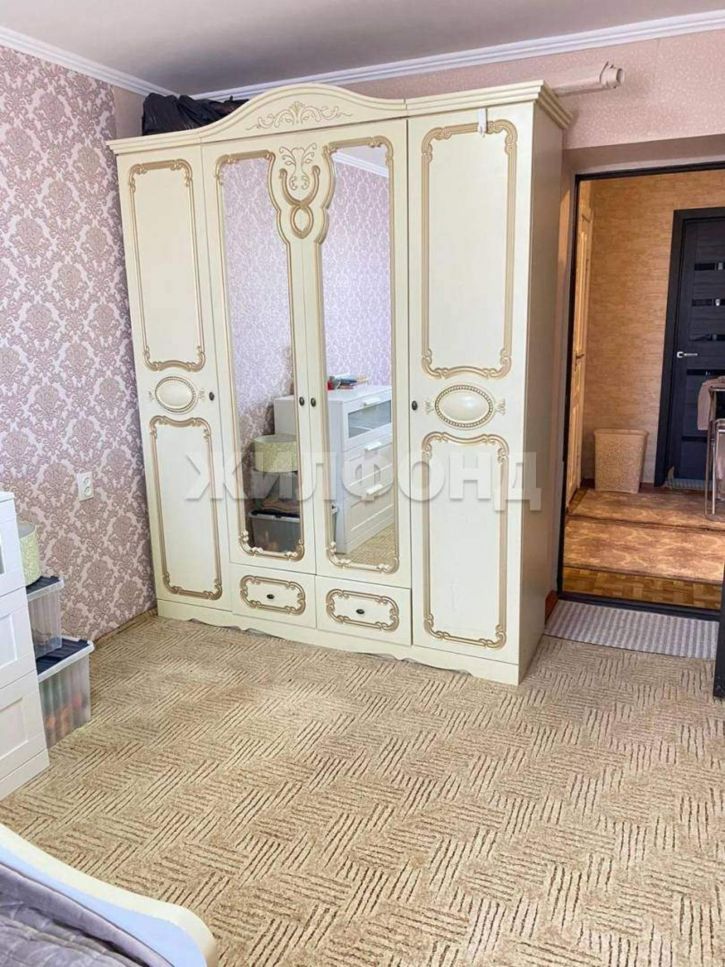 3-комн квартира Тронина улица, д.11