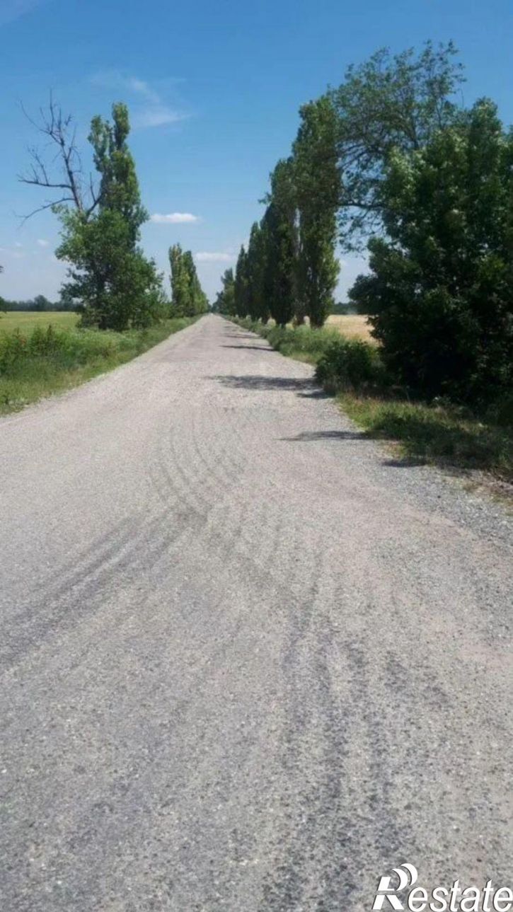 Земельный участок