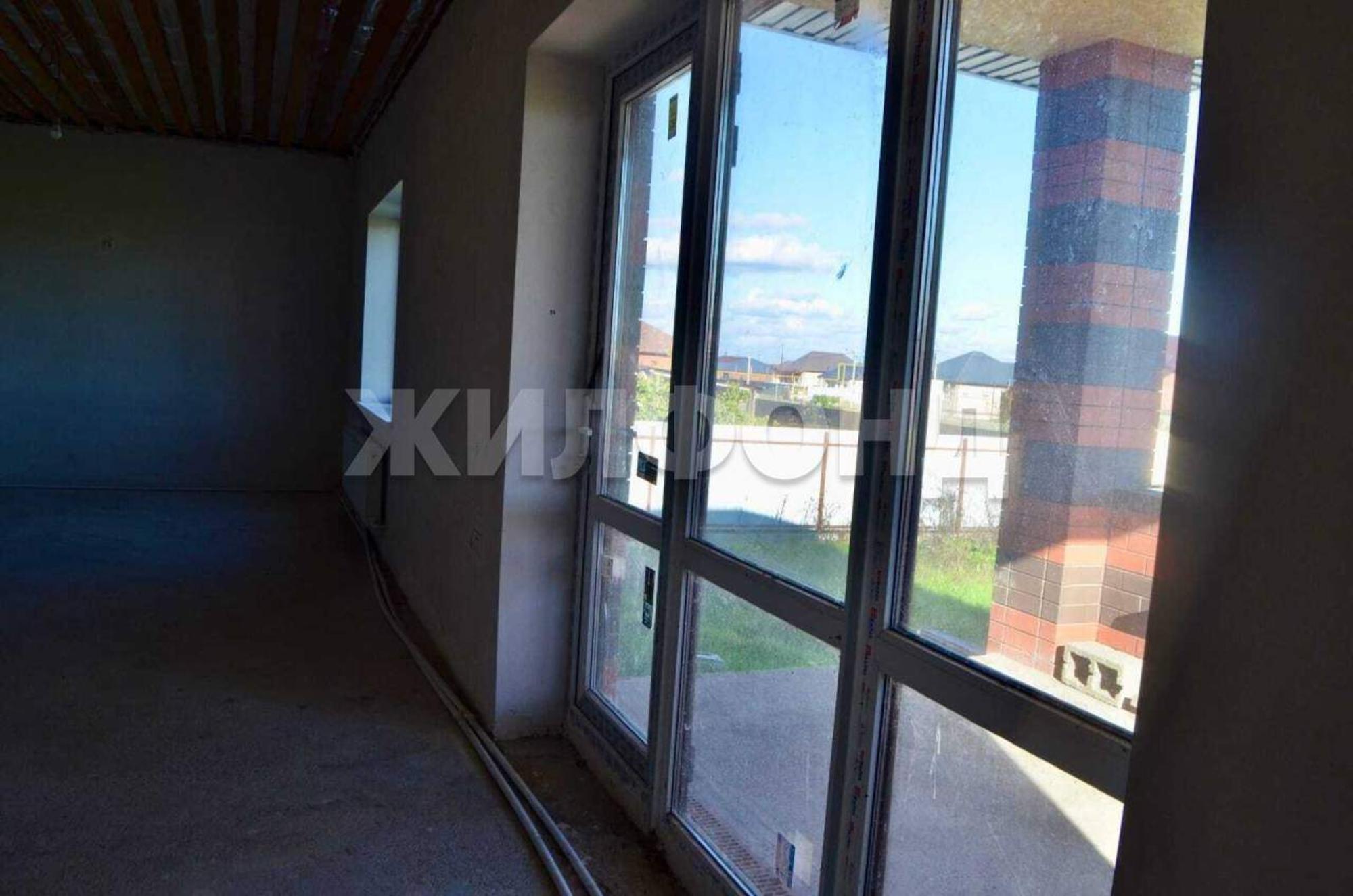 Купить дачу, дом, коттедж за 10 900 000 рублей на Центральная улица