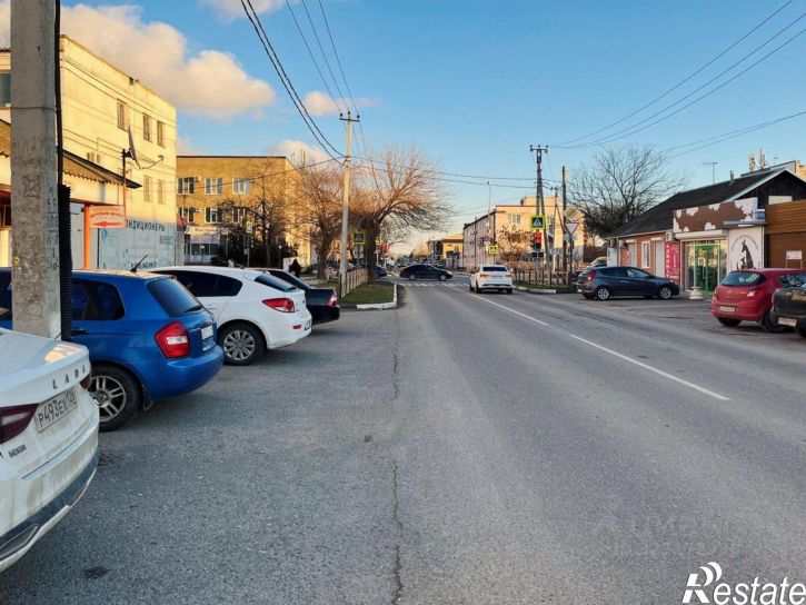 Отдельное здание ул Борцов Революции, 175а,  д. 175а