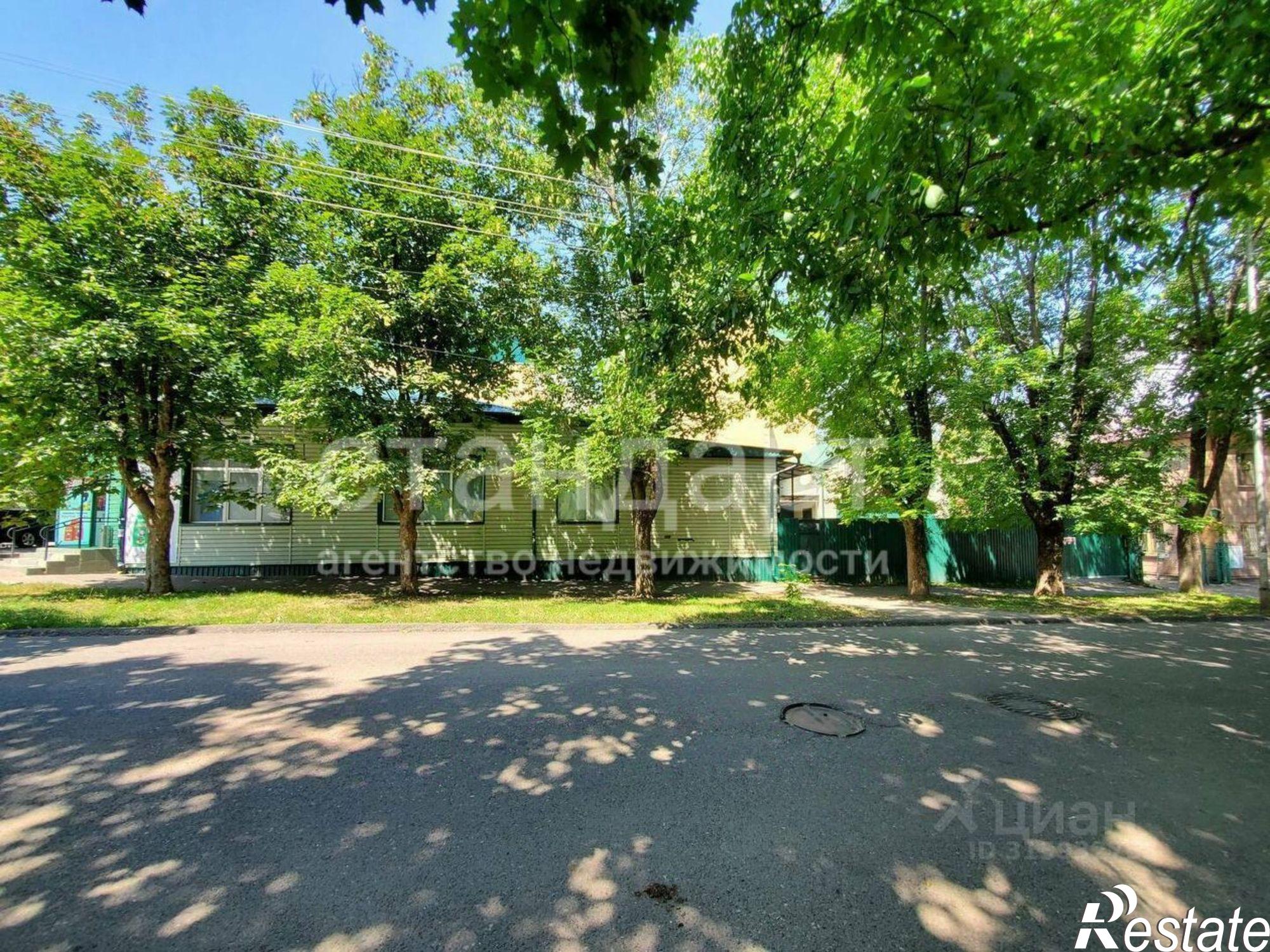 Купить ОСЗ, отдельно стоящее здание за 26 500 200 рублей на Ессентуки г., Свободы ул., д.8