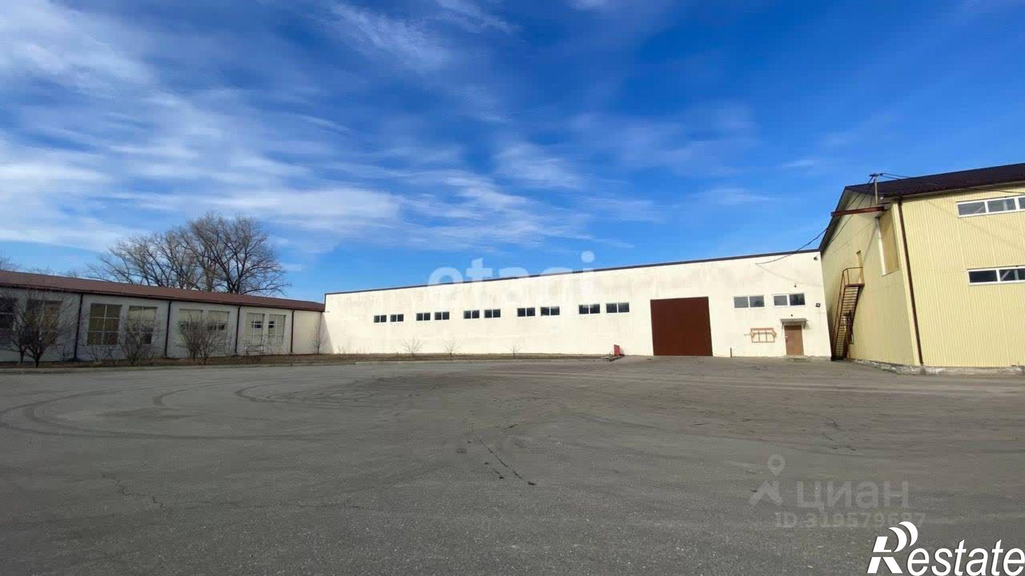 Купить складское помещение за 157 001 000 рублей