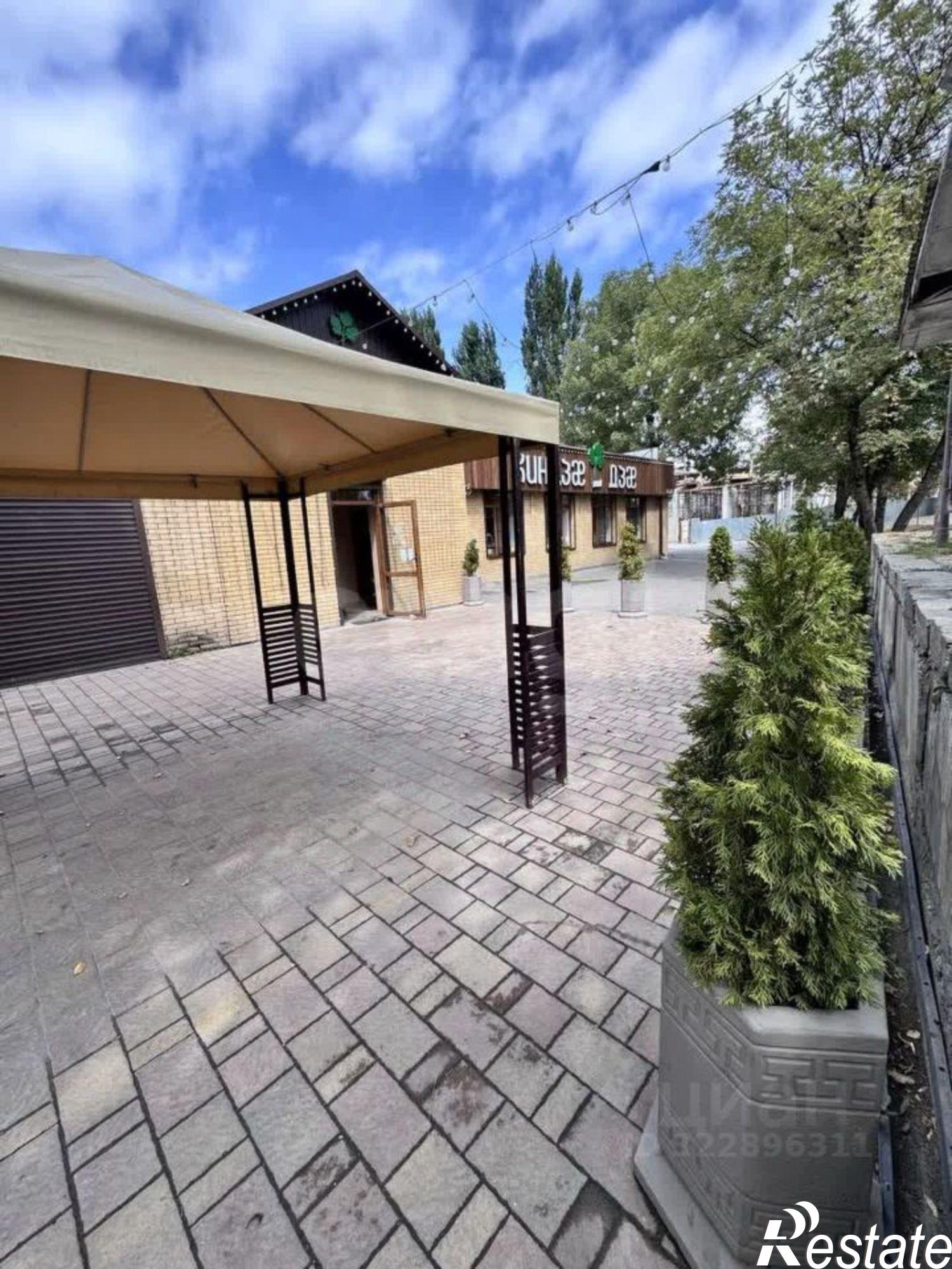 Купить помещение свободного назначения за 130 000 000 рублей