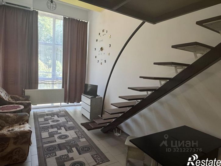 2-комн квартира улица Ишкова, 148,  д. 148