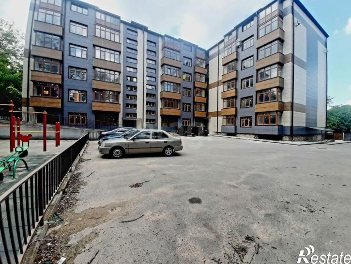 3-комн квартира улица Косякина, 49,  д. 49