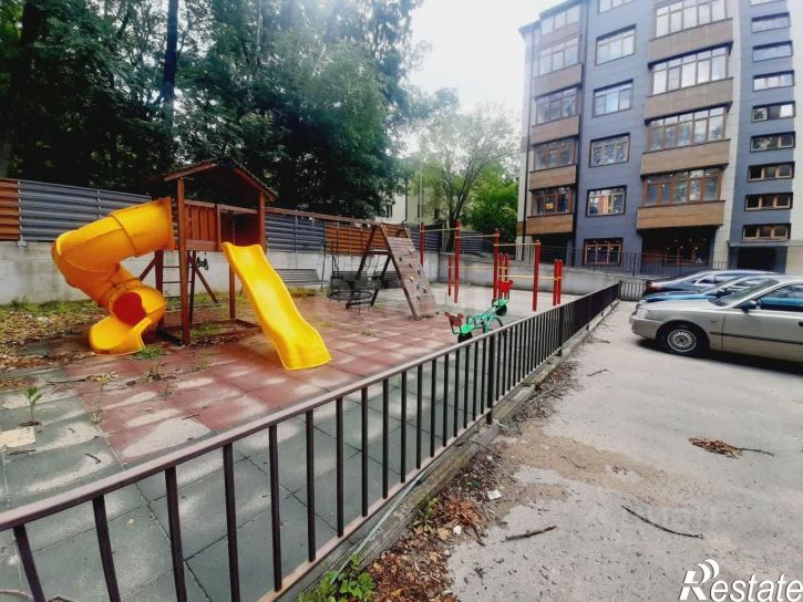 3-комн квартира улица Косякина, 49,  д. 49