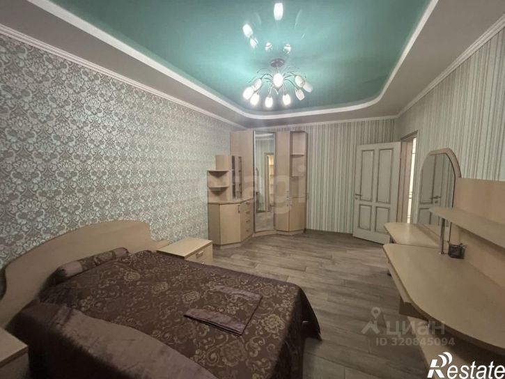 2-комн квартира проспект Советской Армии, 100,  д. 100