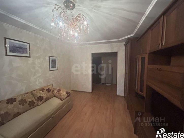 2-комн квартира улица Шумакова, 8,  д. 8