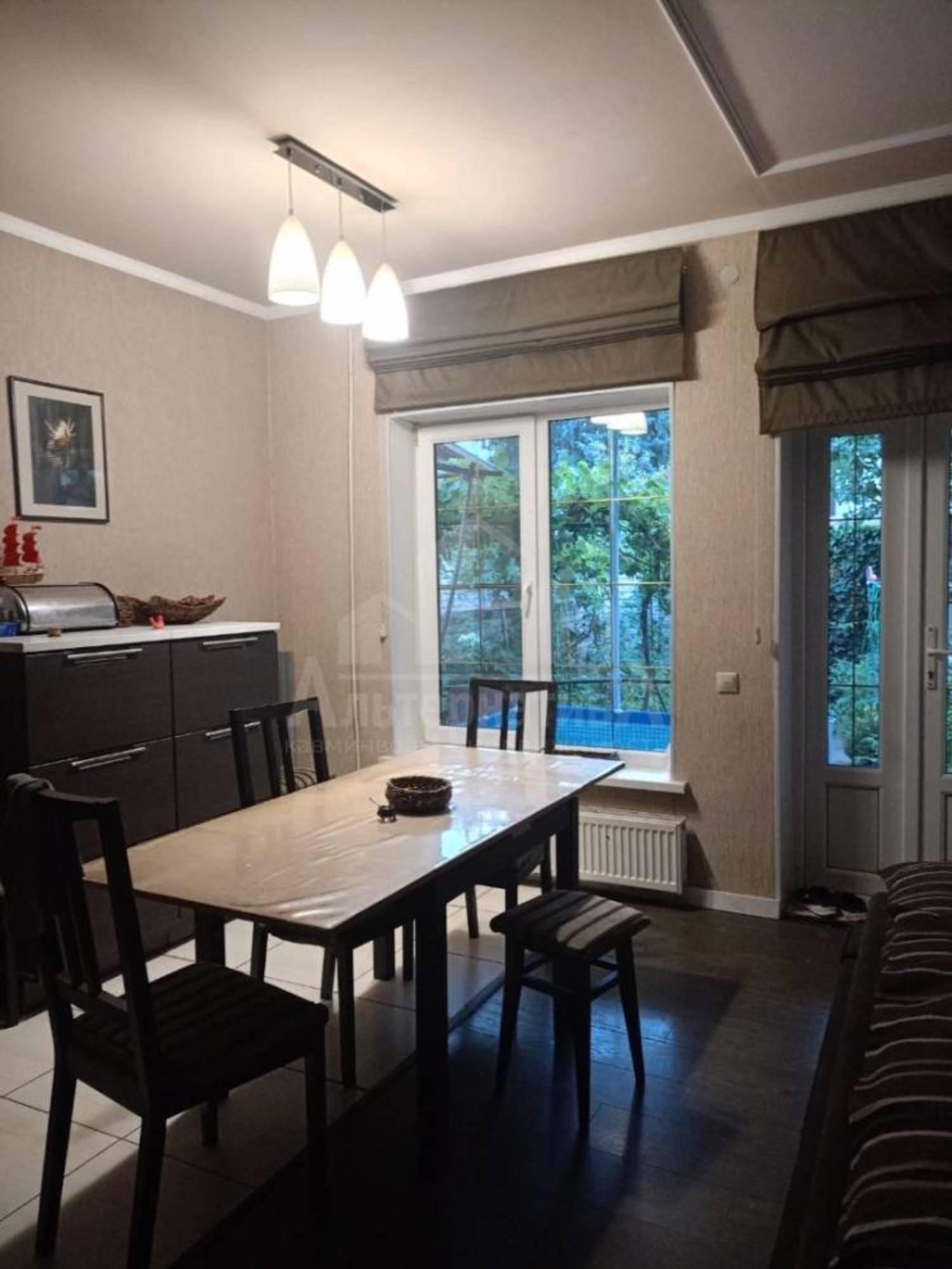 Купить дачу, дом, коттедж за 14 500 000 рублей на Маяковского ул.