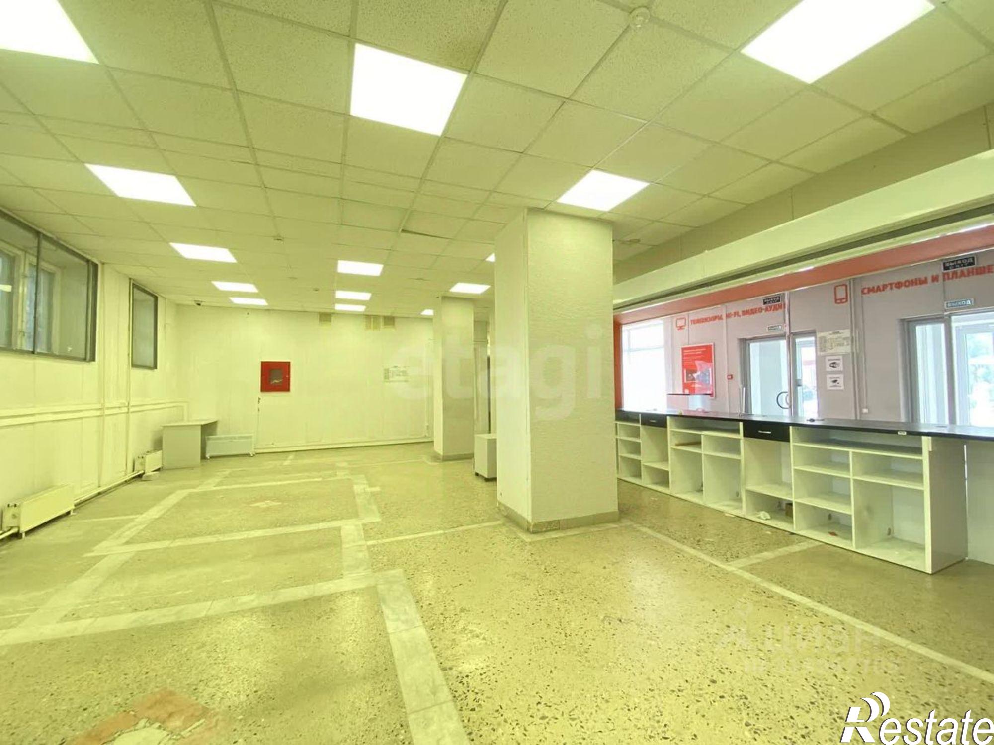 Сдать торговое помещение за 248 027 рублей