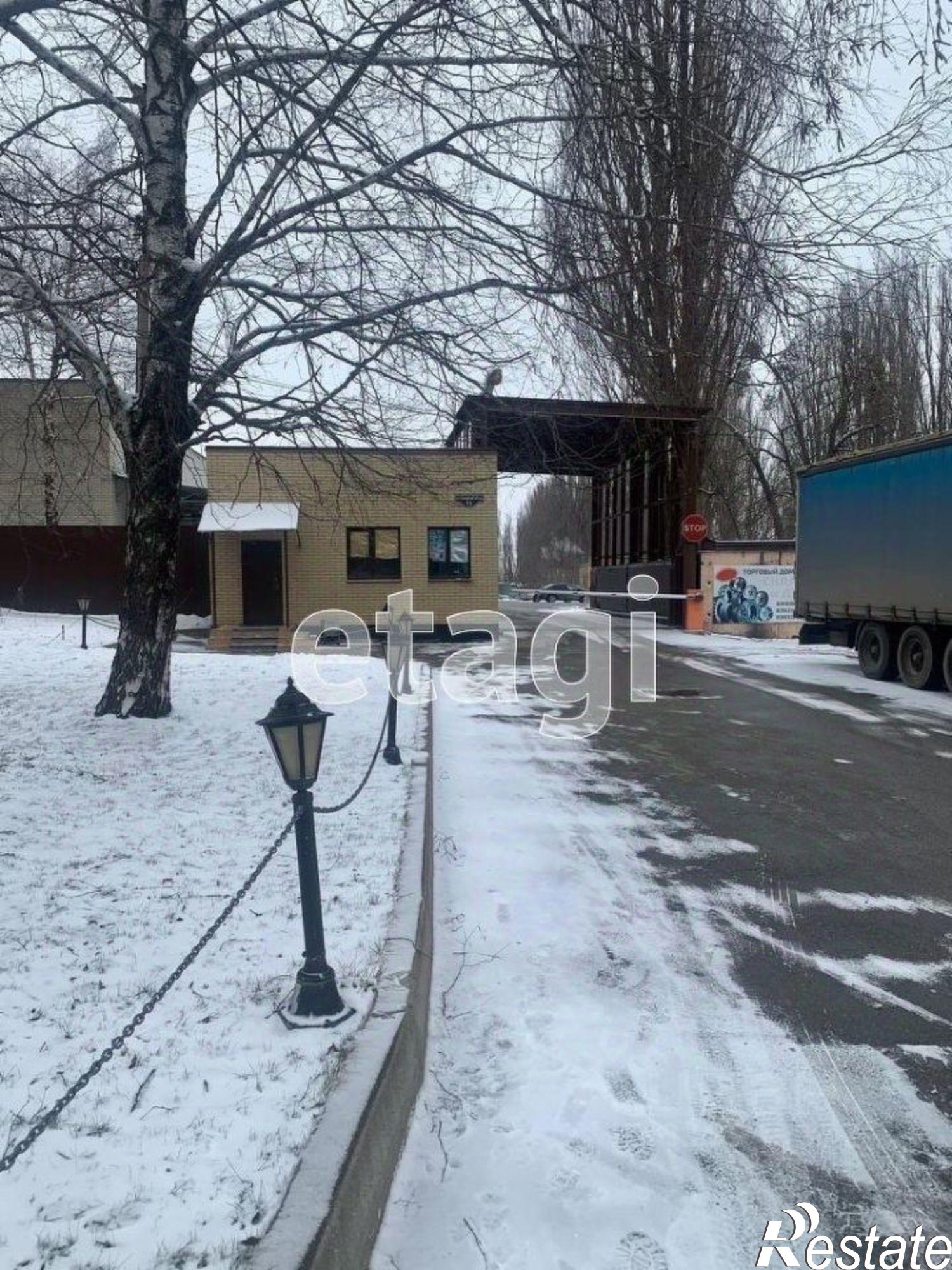 Купить складское помещение за 300 008 000 рублей