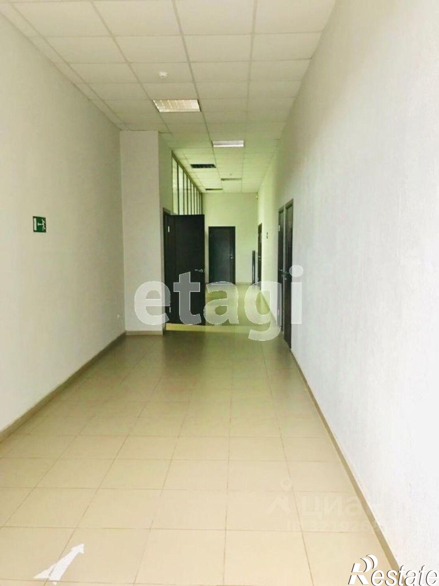 Купить торговое помещение за 84 958 400 рублей