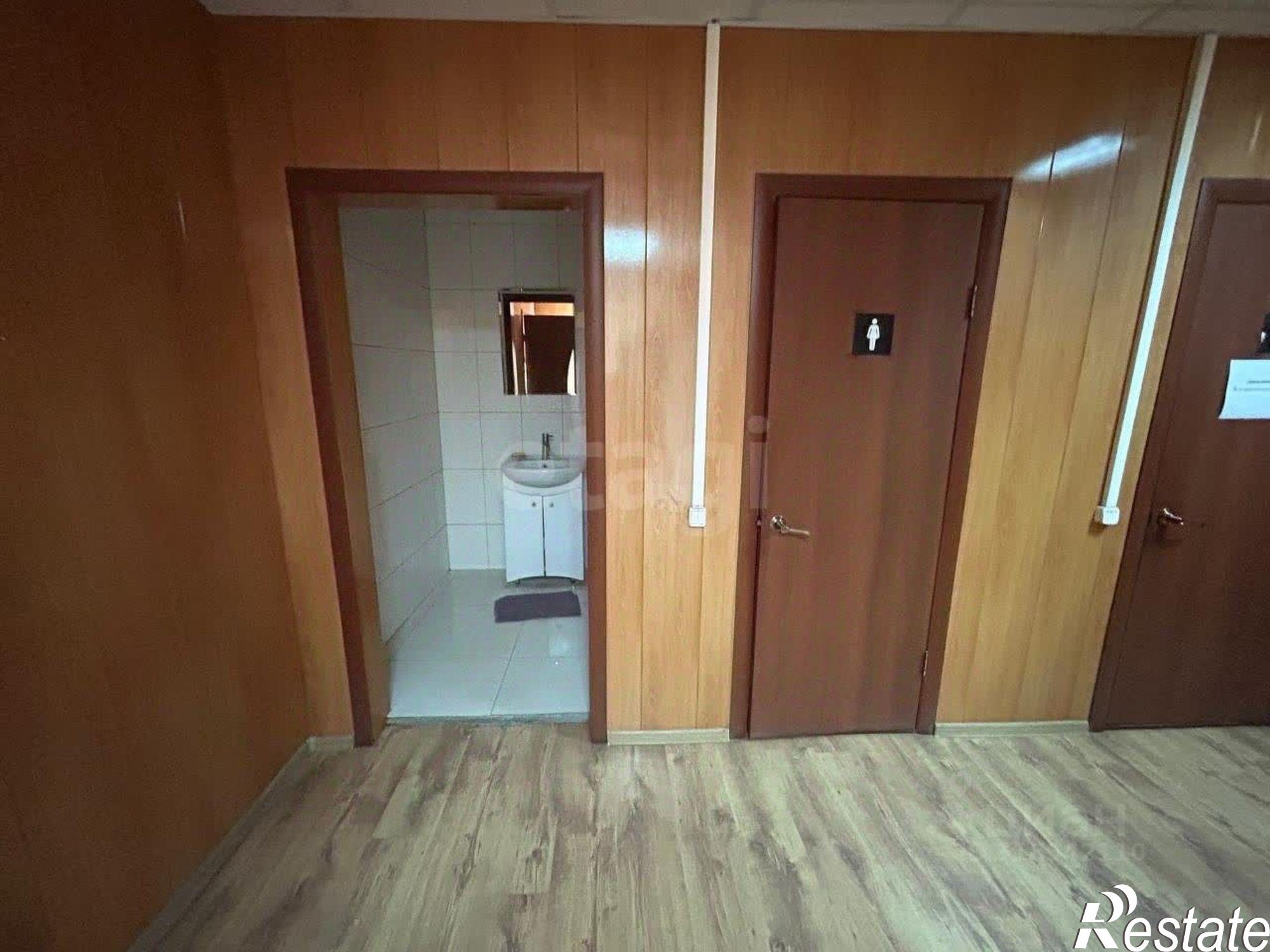 Купить складское помещение за 75 001 100 рублей