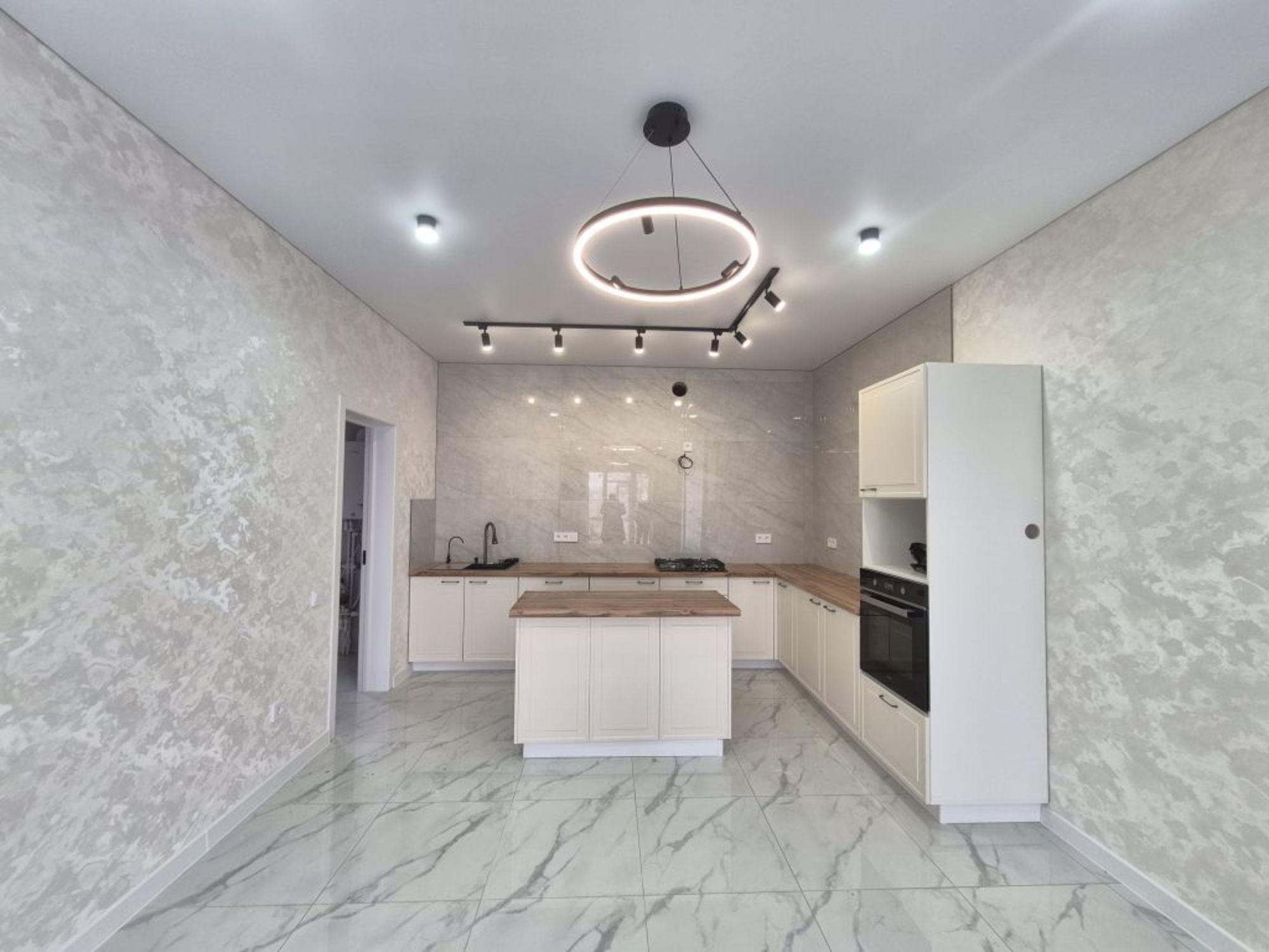 Купить дачу, дом, коттедж за 10 200 000 рублей на Октябрьская ул