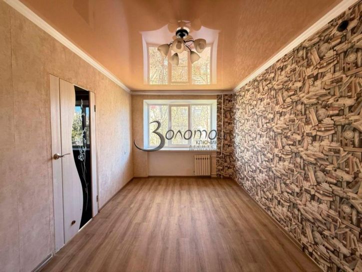 2-комн квартира Нежинский, 40