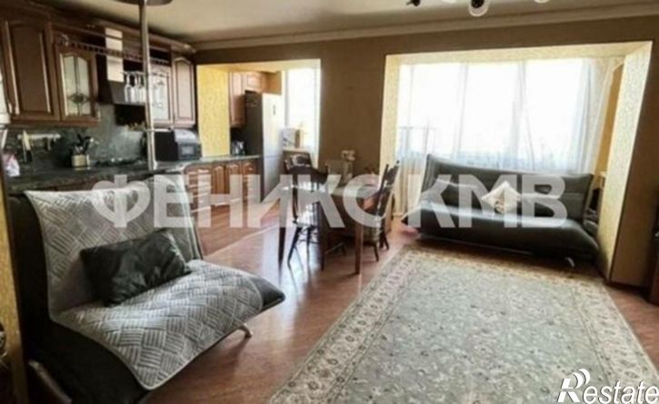 3-комн квартира улица Шумакова, 1,  д. 1