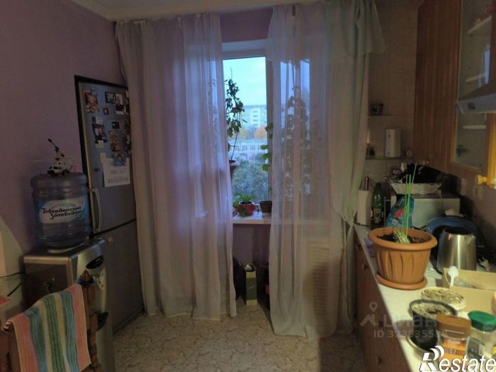 3-комн квартира 27-й микрорайон м-н, улица Доваторцев, 9