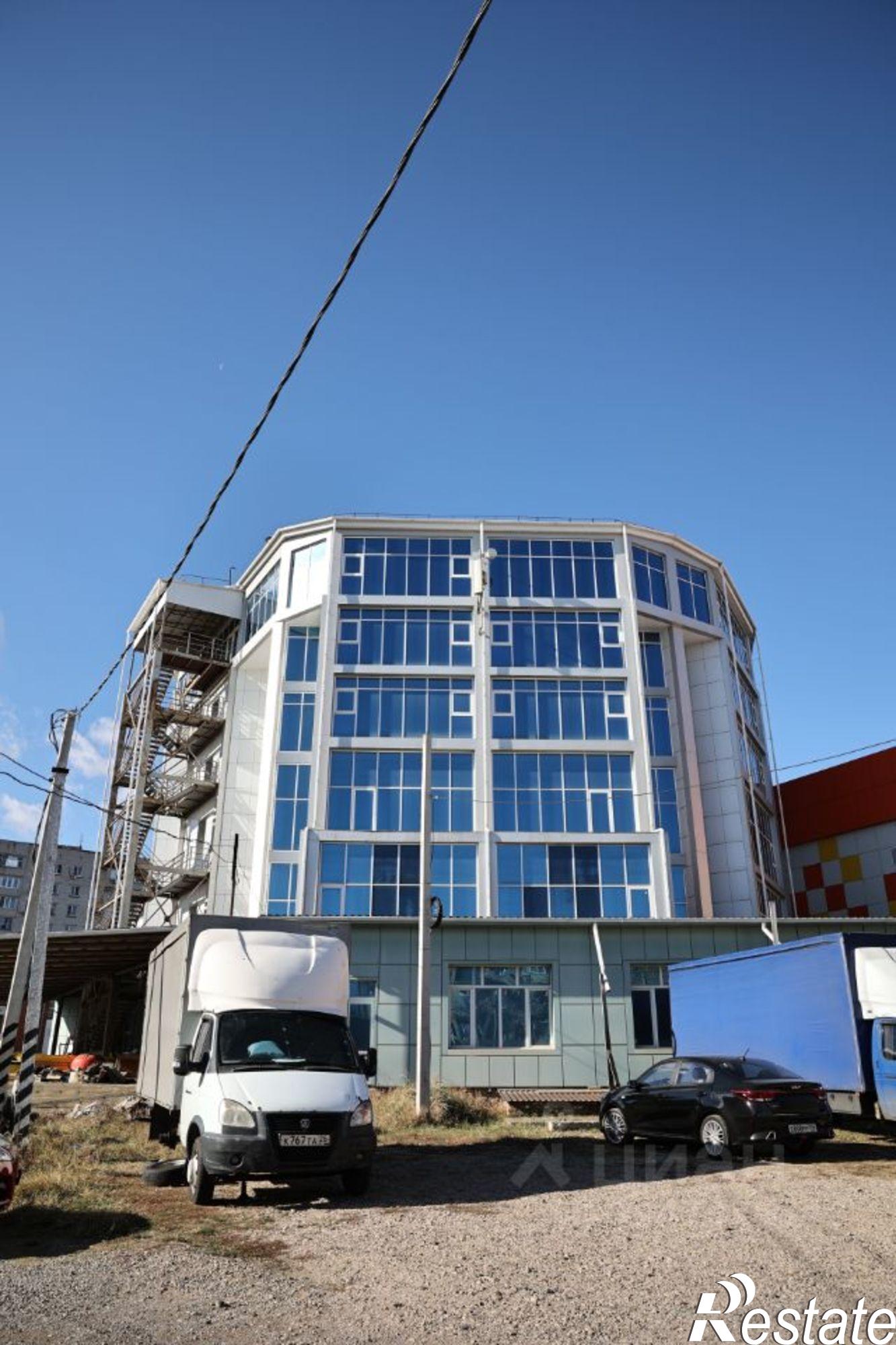 Купить ОСЗ, отдельно стоящее здание за 130 001 000 рублей на улица Калинина, 125А