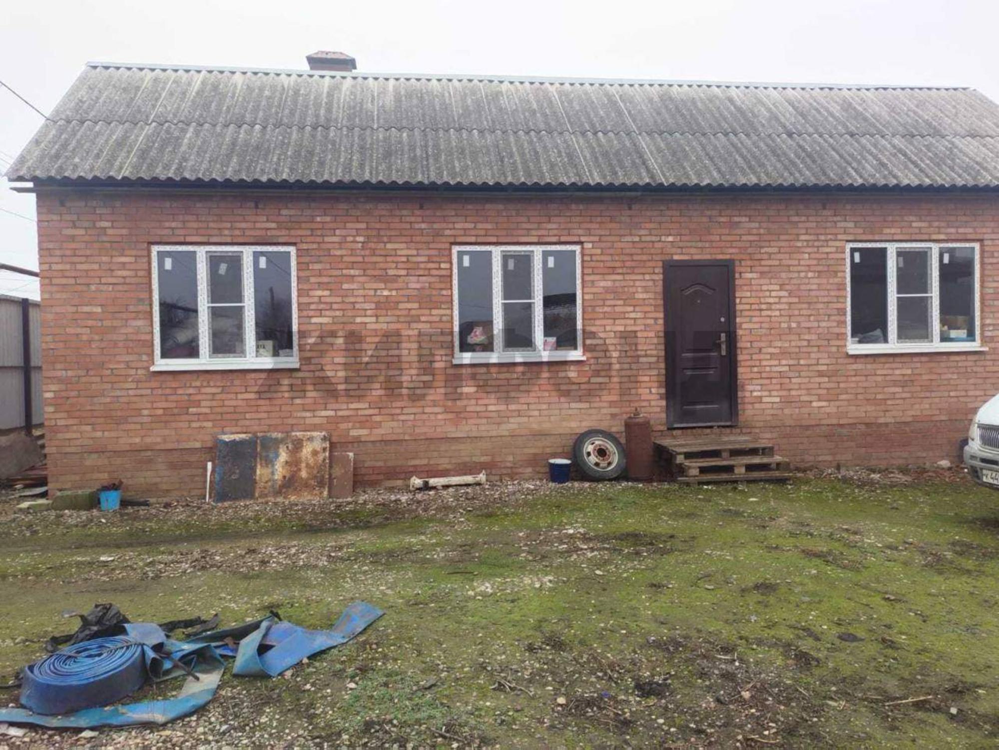 Купить дачу, дом, коттедж за 3 500 000 рублей на Центральная улица