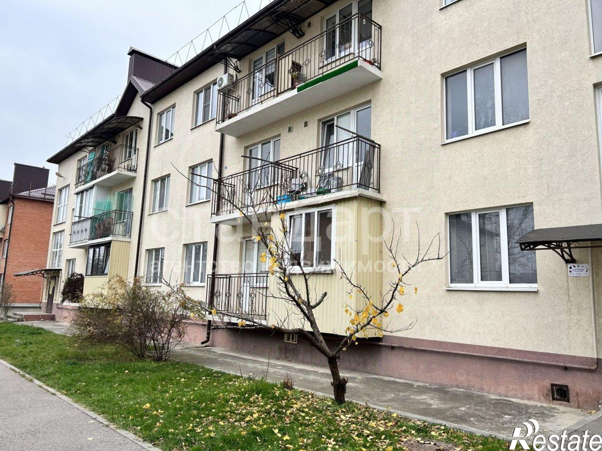 Купить квартиру за 4 500 000 рублей на Ессентуки г., Средняя ул., д.11