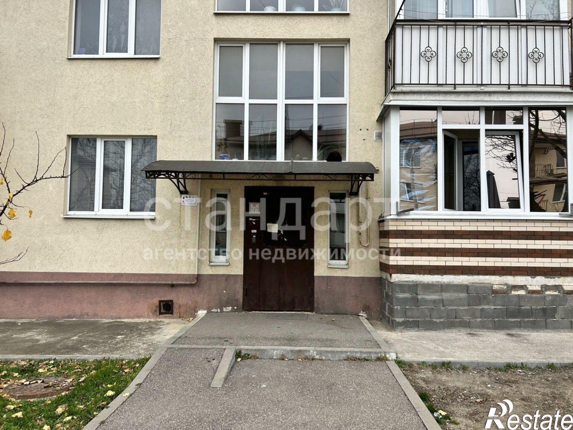 Купить квартиру за 4 500 000 рублей на Ессентуки г., Средняя ул., д.11