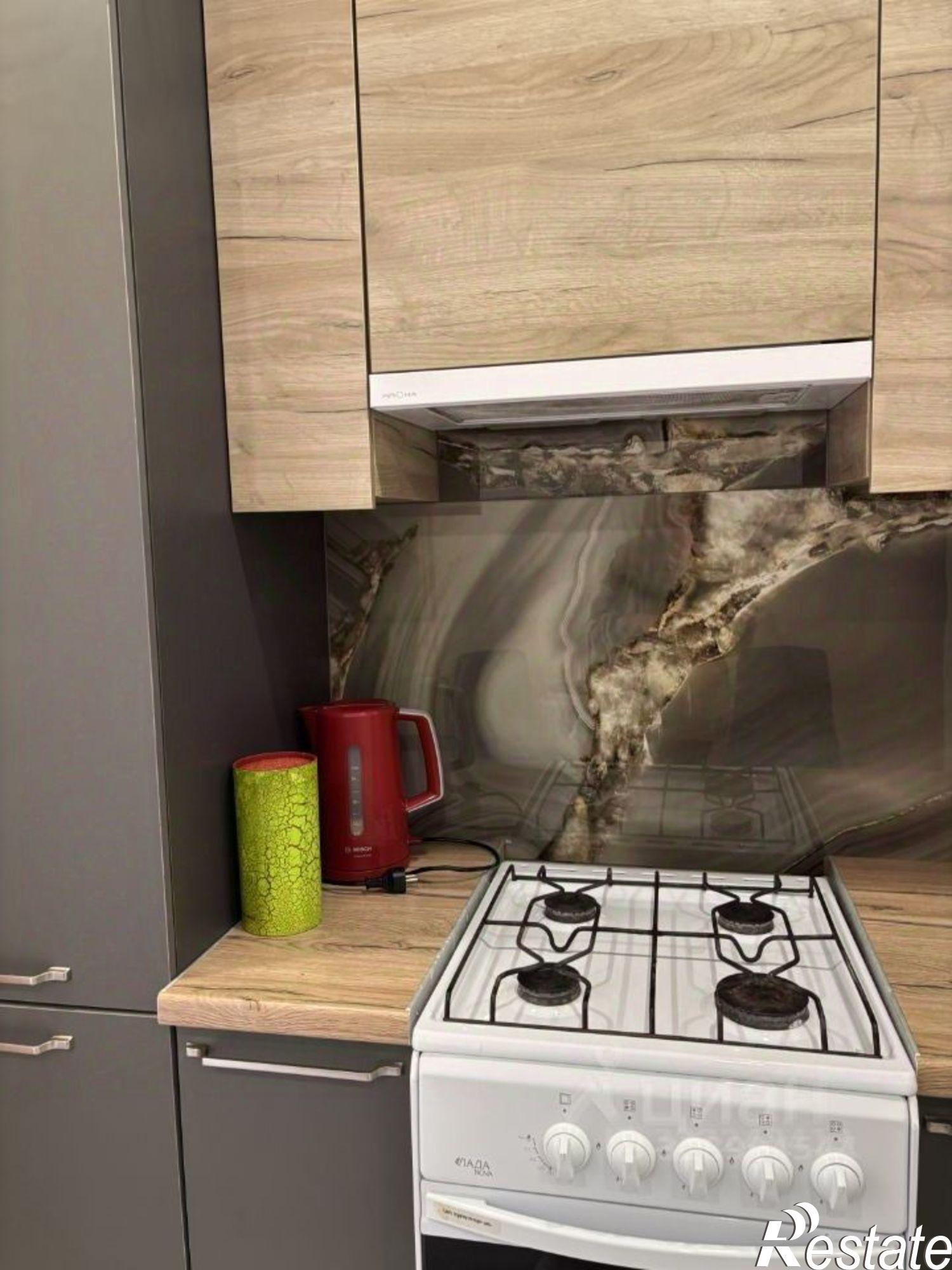 Сдать квартиру за 18 000 рублей на улица Ишкова, 103/1