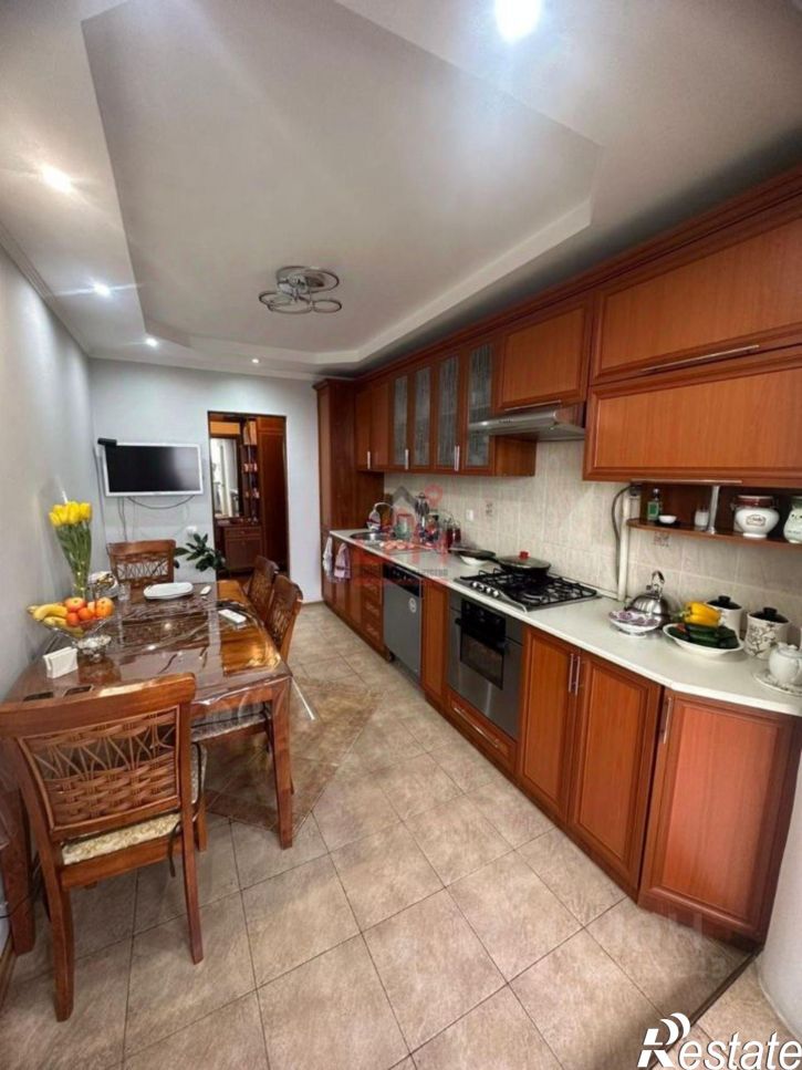 3-комн квартира улица Гагарина, 5,  д. 5