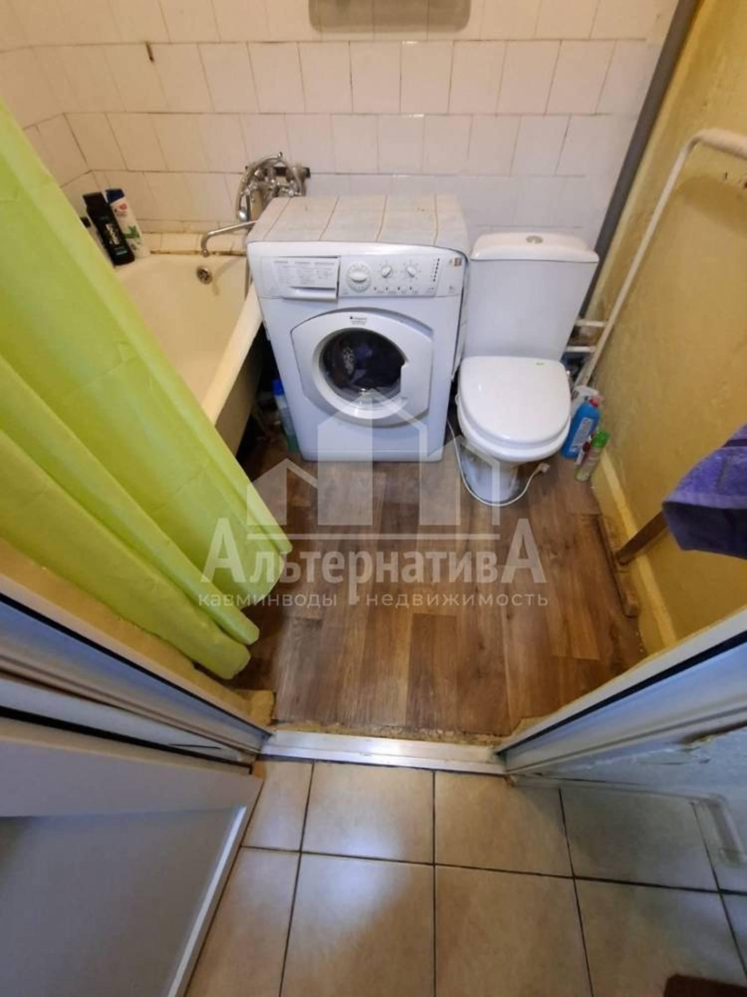 Купить квартиру за 2 700 000 рублей на Химиков ул.