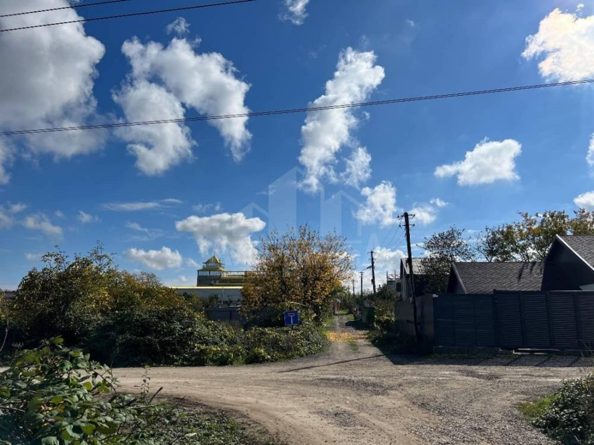 Купить землю, земельный участок за 1 600 000 рублей на Виноградная ул.