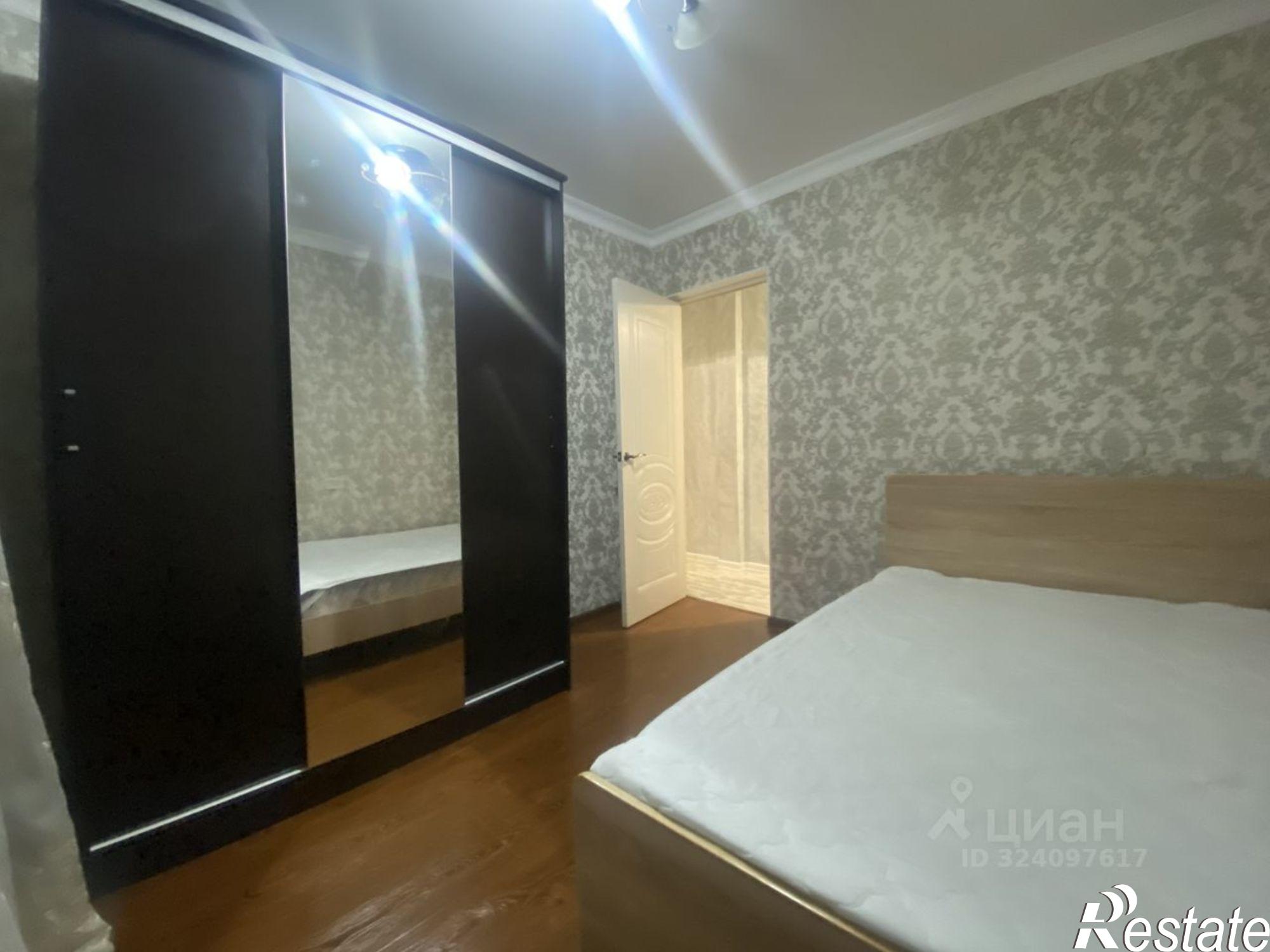 Сдать квартиру за 35 000 рублей на улица Сергеева, 8