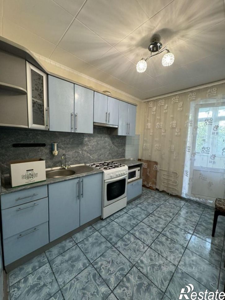 3-комн квартира Революционная улица, 10Б,  д. 10Б