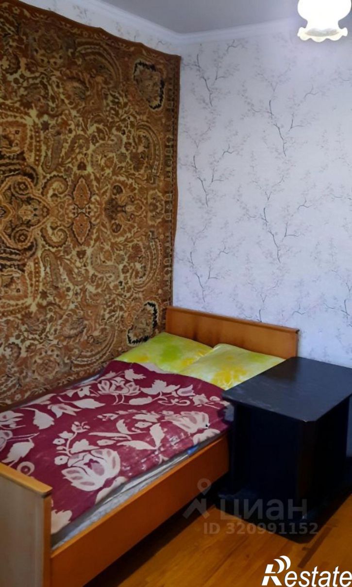 2-комн квартира Революционная улица, 26,  д. 26