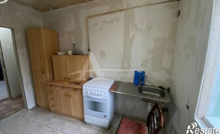 3-комн квартира улица 50 лет Октября, 93,  д. 93