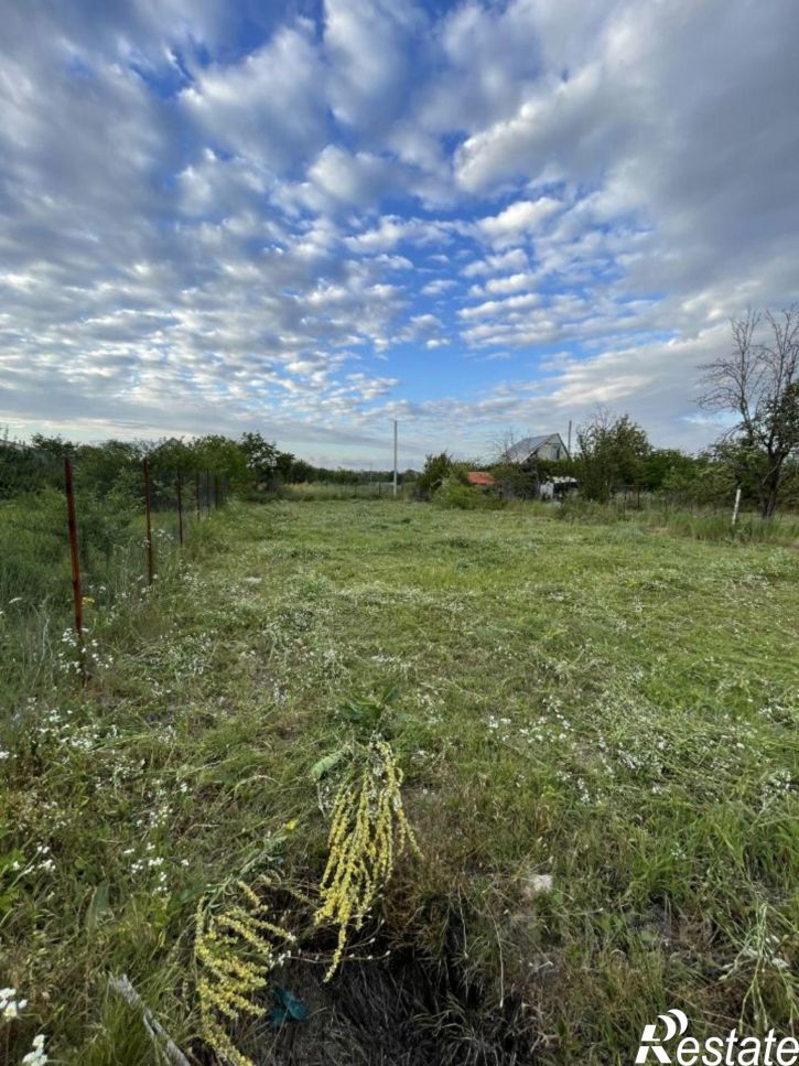 Земельный участок