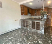 5-комн, 220кв м, этаж 3/5 ул Энгельса, 17