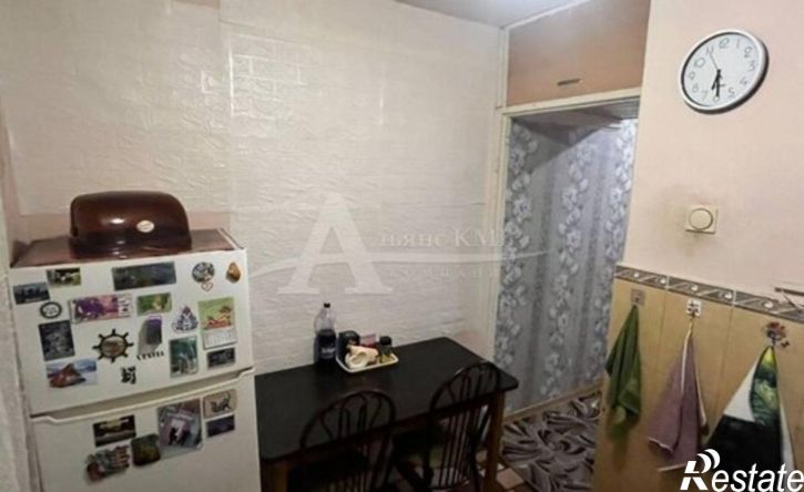 2-комн квартира улица 50 лет Октября, 95,  д. 95