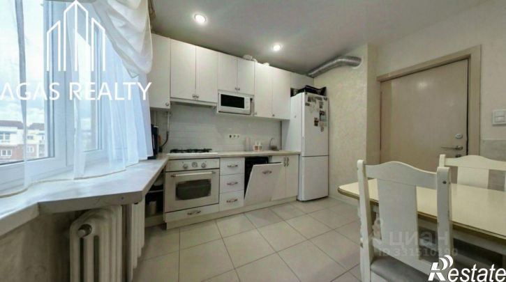 2-комн квартира ул 8 Марта, 1,  д. 1