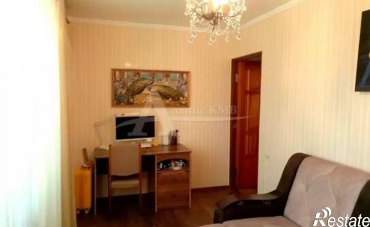 2-комн квартира Георгиевск, улица Тронина, 7/1к2