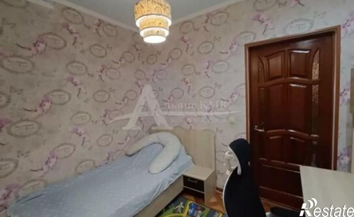 4-комн квартира ул 50 лет Октября, 74,  д. 74
